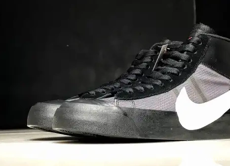 AA3832-001 Grim O-W Blazer Reaper Mid  Nike 0704